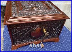 15 1/2 Regina Carved Double Comb Disc Music Box