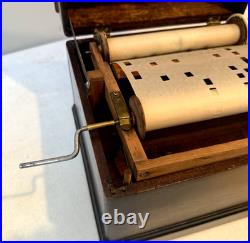 1880s ORIGNAL MELODIA MUSIC BOX MECHANICAL ORGUINETTE CO NEW YORK WORKING (EY)