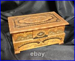 19502 Inlaid Wood Italian Music Box
