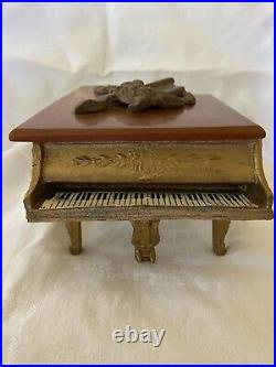 1950s THORENS BAKELITE BABY GRAND PIANO CIGARETTE TRINKET MUSIC BOXVIDEO SOUND