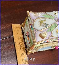 1951 Disney Tinkerbell Peter Pan Deluxe Jewelry Music Box GOOD CONDITION