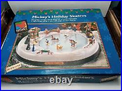 1996 Mr Christmas Mickeys Holiday Skaters Skating Rink Open Box See Pics CLEAN