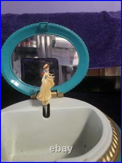 1997 Fox/Galoob Anastasia Once Upon a December toy music box