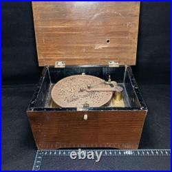 19th Century Oldest Music Box Disc-Type Wind-Up Includes 1 disc Antuque Rare