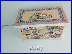 A Very Rare Vintage Jewelry Box Taiwan with mirror