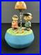 ANRI-Peanuts-Charlie-Brown-Lucy-Wooden-Music-Box-Italy-1972-Rose-Garden-VTG-01-kop