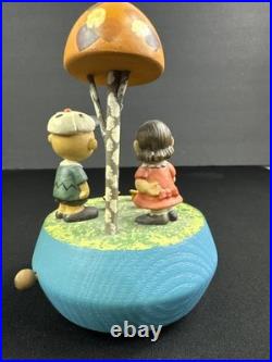 ANRI Peanuts Charlie Brown Lucy Wooden Music Box Italy 1972 Rose Garden VTG