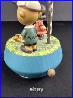 ANRI Peanuts Charlie Brown Lucy Wooden Music Box Italy 1972 Rose Garden VTG