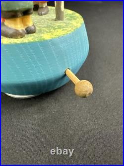 ANRI Peanuts Charlie Brown Lucy Wooden Music Box Italy 1972 Rose Garden VTG