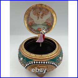 Anastasia 1997 San Francisco Music Box Once Upon a December Anya Dimitri Vintage