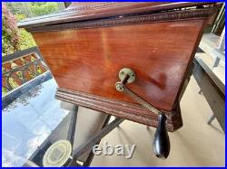 Antique CRITERION MUSIC BOX & DISCS Estate Fresh No Broken Teeth