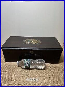 Antique Victorian Style Large Swiss Music Box Antique Victorian Style Large Swiss Music Box