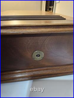 Antique/Vintage 19th C. REGINA Victorian Table Top Music Box -Plays 15.5 Discs