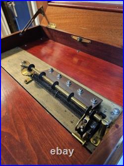 Antique/Vintage 19th C. REGINA Victorian Table Top Music Box -Plays 15.5 Discs