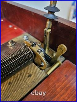 Antique/Vintage 19th C. REGINA Victorian Table Top Music Box -Plays 15.5 Discs