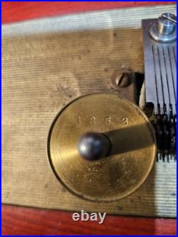 Antique/Vintage 19th C. REGINA Victorian Table Top Music Box -Plays 15.5 Discs