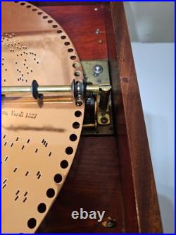 Antique/Vintage 19th C. REGINA Victorian Table Top Music Box -Plays 15.5 Discs