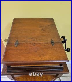 Antique ca1890 MECHANICAL ORGANETTE COMPANY Paper Roller Organ Mu G2U