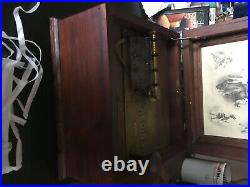 Antique regina music box # 44726 withdisc