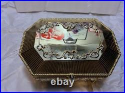 Bath & Body Works Disney Princess Keepsake Jewelry Music Box Gold Limited Ed New