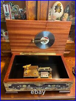 Beautiful Marquetry Covered Reuge Music 4-1/2 Disc Music Box. With 2 Discs