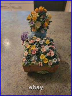 Beautiful San Francisco Music Box Co Flowers Watering Can Plays EDELWEISS