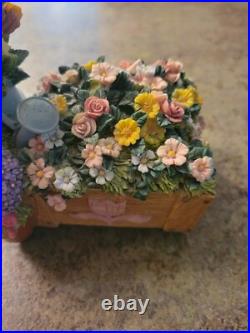 Beautiful San Francisco Music Box Co Flowers Watering Can Plays EDELWEISS