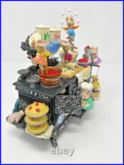 C. 1992 Enesco Home On The Range Deluxe Illuminated Action Musical