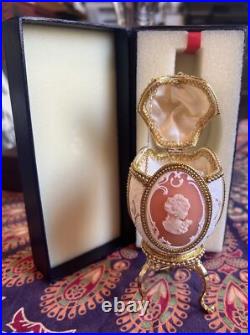 Cameo Jeweled Real Ostrich Egg Pedestal Hinged Box, MUSIC BOX Rhinestones VTG Cameo Jeweled Real Ostrich Egg Pedestal Hinged Box, MUSIC BOX Rhinestones VTG