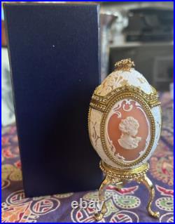 Cameo Jeweled Real Ostrich Egg Pedestal Hinged Box, MUSIC BOX Rhinestones VTG Cameo Jeweled Real Ostrich Egg Pedestal Hinged Box, MUSIC BOX Rhinestones VTG