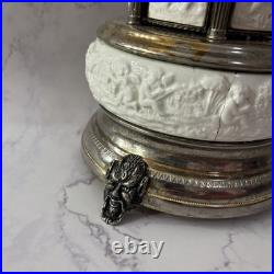 Carousel Cigarette Dispenser, Reuge Music Box, (Menuet-Mozart Serenade-Schubert) Carousel Cigarette Dispenser, Reuge Music Box, (Menuet-Mozart Serenade-Schubert)
