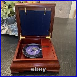 Crosley Musik Music Wurks Music Box with 6 Disc's