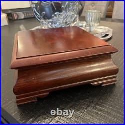 Crosley Musik Music Wurks Music Box with 6 Disc's