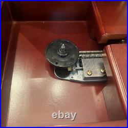 Crosley Musik Music Wurks Music Box with 6 Disc's