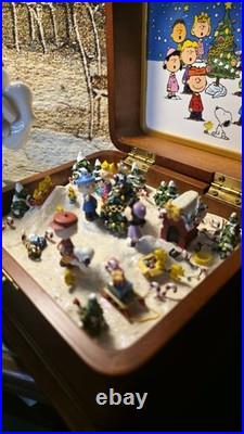 Danbury Mint the Peanuts Merry Christmas Charlie Brown Music Box Danbury Mint the Peanuts Merry Christmas Charlie Brown Music Box
