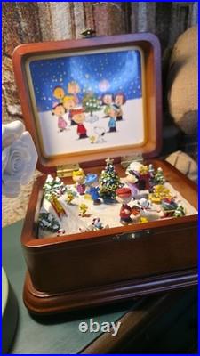 Danbury Mint the Peanuts Merry Christmas Charlie Brown Music Box Danbury Mint the Peanuts Merry Christmas Charlie Brown Music Box