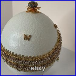 Decorative Signed Egg Music Box Plays Memories Vintage