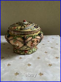 Disney Snow White Music Box by San Francisco