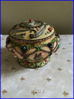 Disney Snow White Music Box by San Francisco