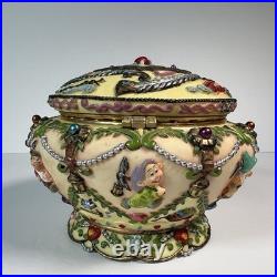 Disney Snow White & Seven Dwarfs Hinged Trinket Music Box