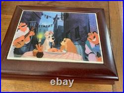 Disney musical jewelry box lady And The Tramp 1990 In Excellent Condition. Rare