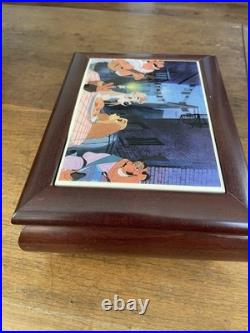 Disney musical jewelry box lady And The Tramp 1990 In Excellent Condition. Rare