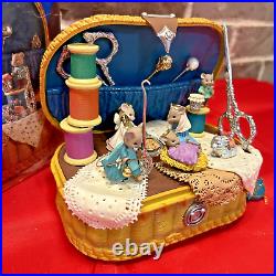 ENESCO O Come All Wee Faithful Mice Deluxe Action Musical Box 576530 In Box