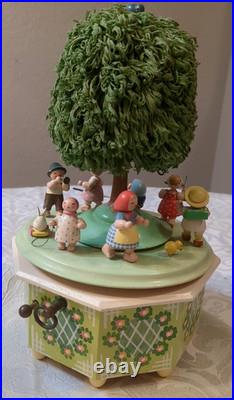 ERZGEBIRGE Wendt Kuhn THORENS Spring Music Box Children Carved Wood Germany Vtg