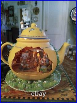 Enesco 1989 Bungalow Teapot Animated & Lighted Mouse House Music Box + Free 1994