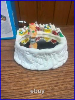 Enesco Christmas Around the World Music Box Magnetic Ice Skating Bear Works