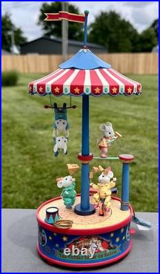 Enesco Cutest Show on Earth Multi-Action Musical Box Mint Condition Original Box