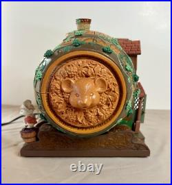 Enesco Grape Expectations Mice Winery Plays Finiculi Funicula Music Box, Video