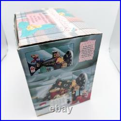 Enesco Homespun Holiday Mice Sewing Machine Music Box Plug Adapter 1993 Works