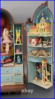 Enesco Music Box The Dream Keeper Toy Cabinet Plays Memories From Cats 1989-90